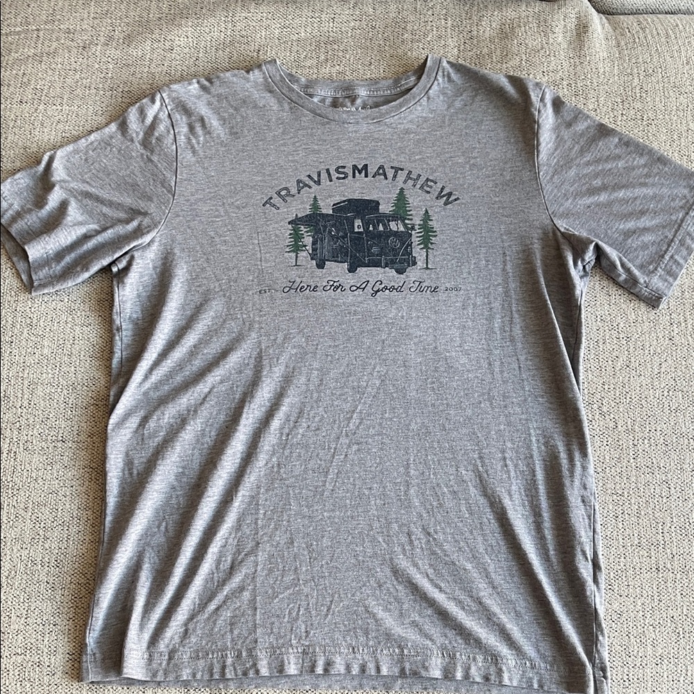 Travis Mathew Heather Gray Graphic Tee size medium